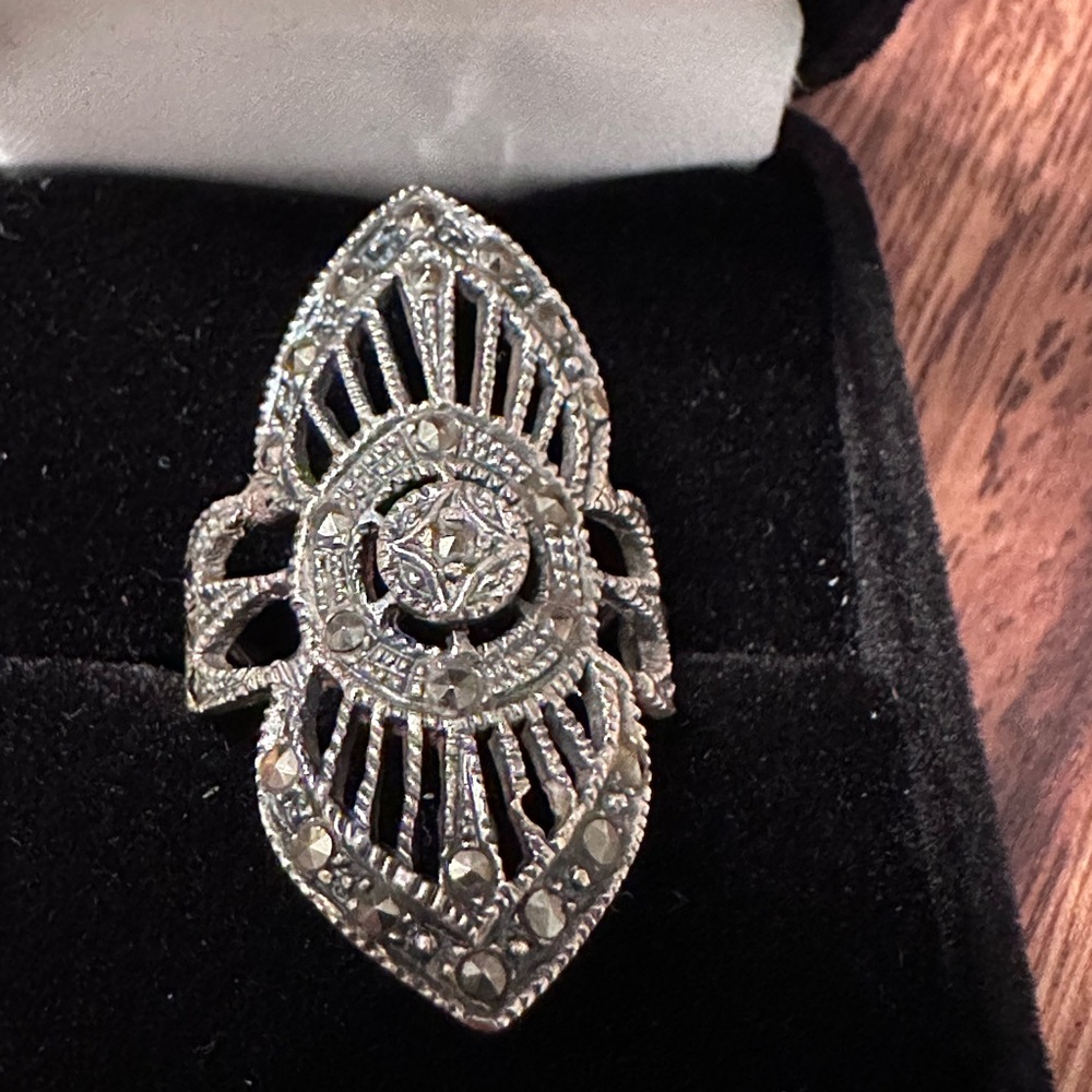 Elegant Silver Marcasite Statement Ring